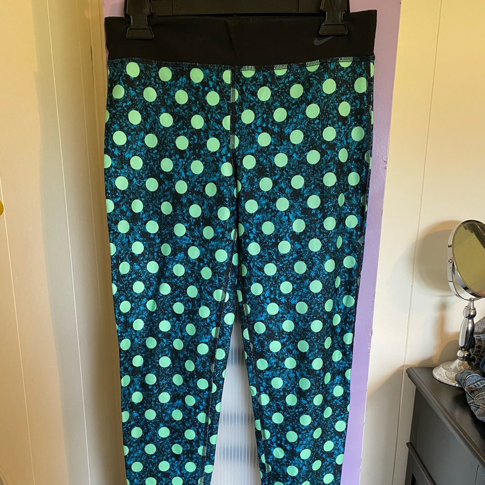 💚Nike Green FULL LENGTH Leggings💚